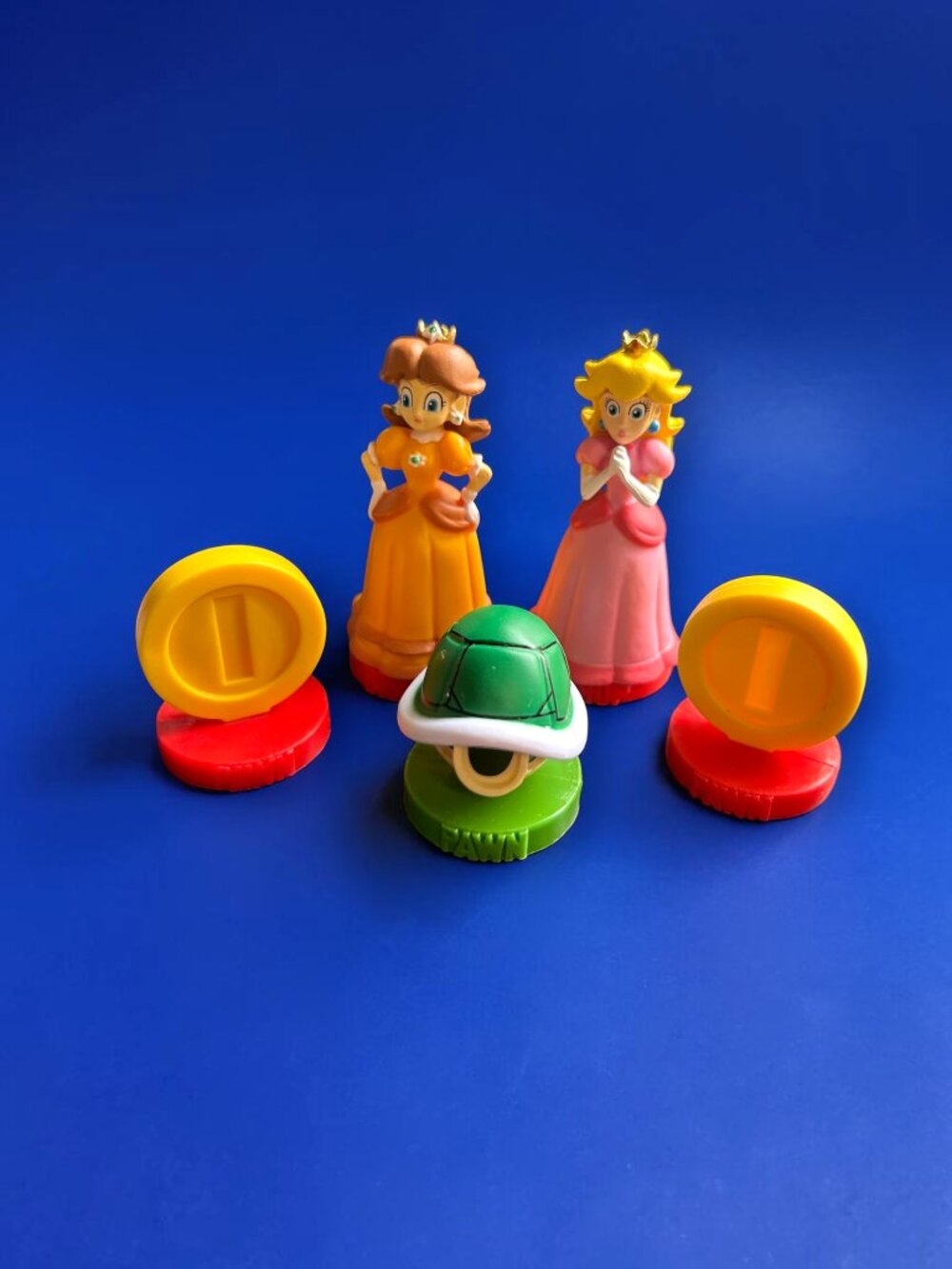 Super Mario Chess Collectors Edition 2009 Princess Peach Daisy Coin Replacement